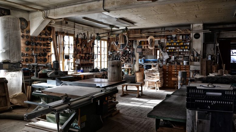 établi d'atelier, atelier, outil atelier, rangement établi